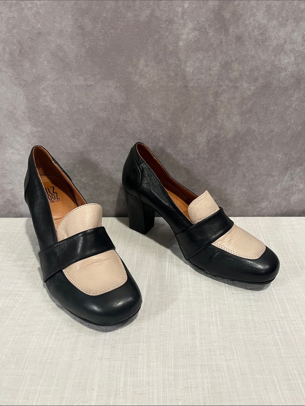 Miz Mooz Two-Tone Black and Beige Block Heel Loafers size 8-8.5 / euro 39